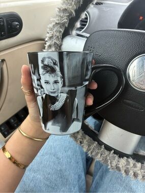 Black Ceramic Portrait Mug - Classic Hollywood Style